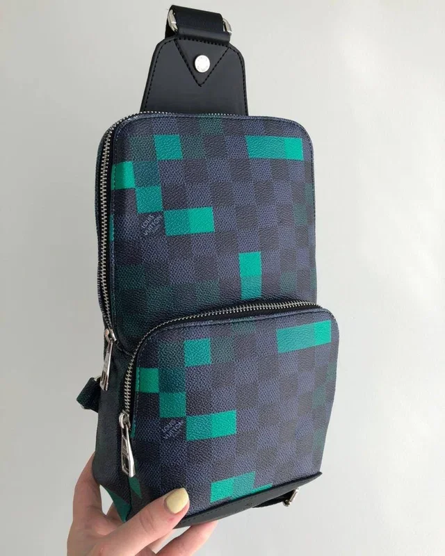Сумка Louis Vuitton — головне фото товару