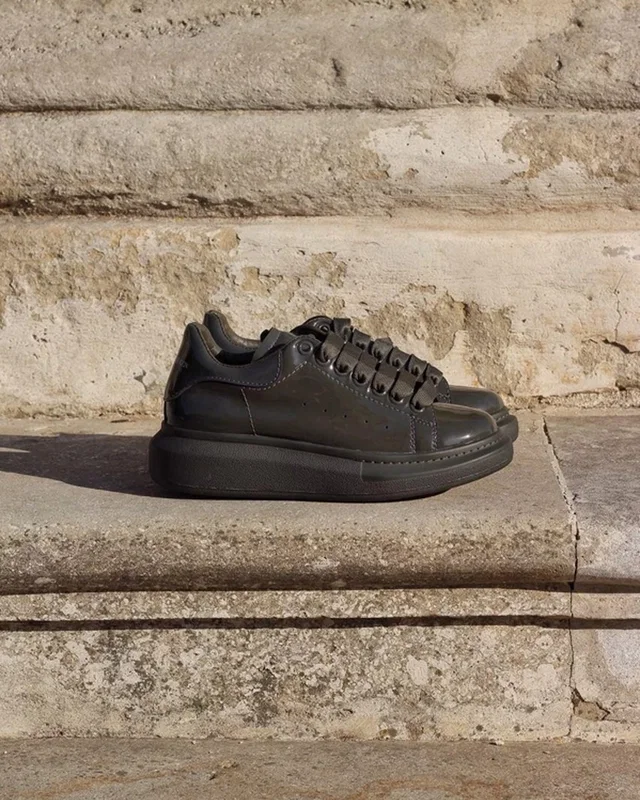 McQueen Dark Khaki — головне фото товару