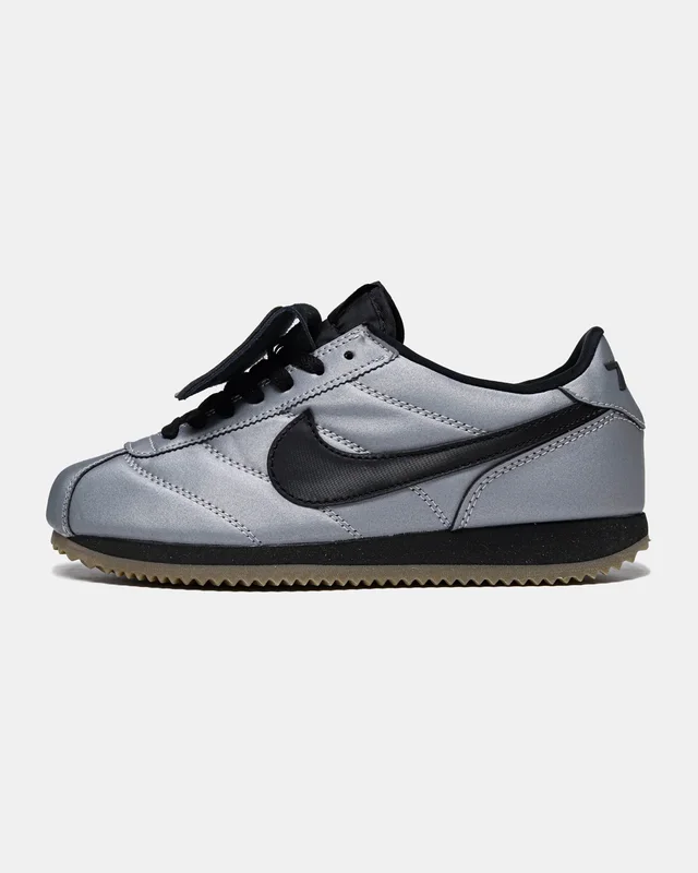 Nike Cortez Leather SE 'Metallic Cool Grey Black' HQ3490 099 — головне фото товару