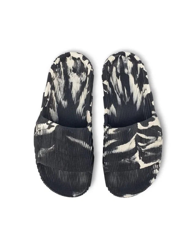 Adidas Slides Adilette 22 • Black White • — головне фото товару