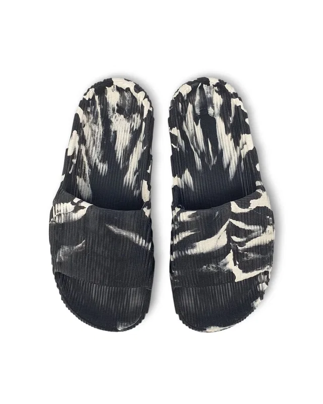 Adidas Slides Adilette 22 • Black White • — головне фото товару