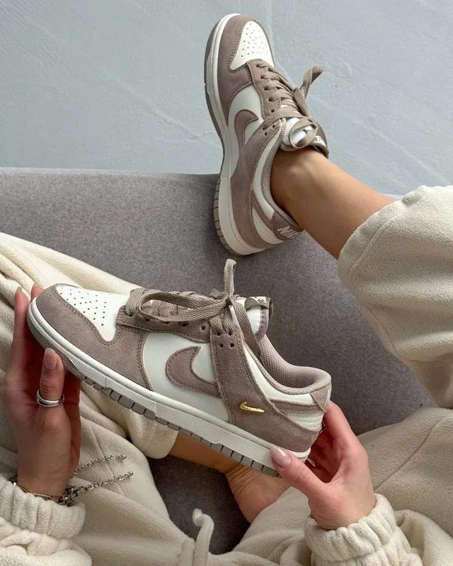 Nike SB Dunk Low Sail Beige — головне фото товару