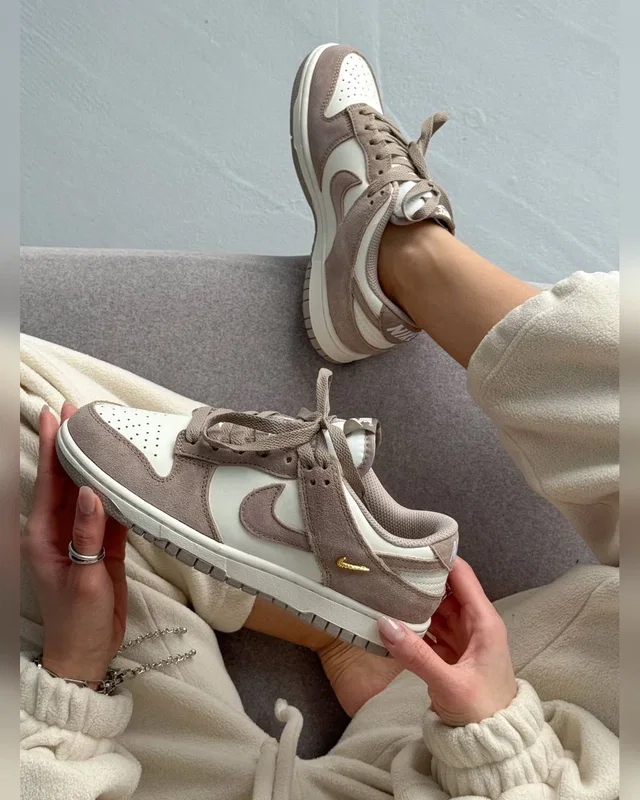 Nike SB Dunk Low Sail Beige — головне фото товару