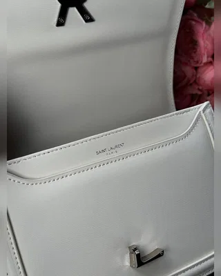 Saint Laurent Solferino Milk Silver Магнітна + Захисна Коробка 19 х 16 х 6 — головне фото товару