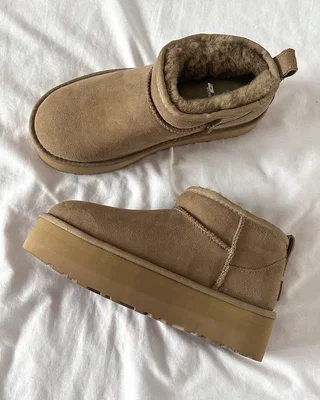 UGG Ultra Mini Platform Light Grey — головне фото товару