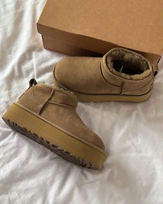 UGG Ultra Mini Platform Light Grey — головне фото товару