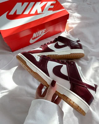 Nike Nike(WMNS) Nike Dunk Low LX 'Dark Team Red Croc' — головне фото товару