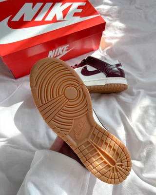 Nike Nike(WMNS) Nike Dunk Low LX 'Dark Team Red Croc' — головне фото товару