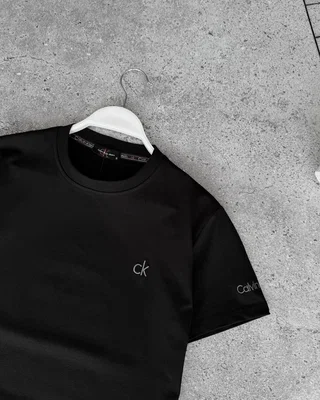 Футболка Calvin Klein — головне фото товару