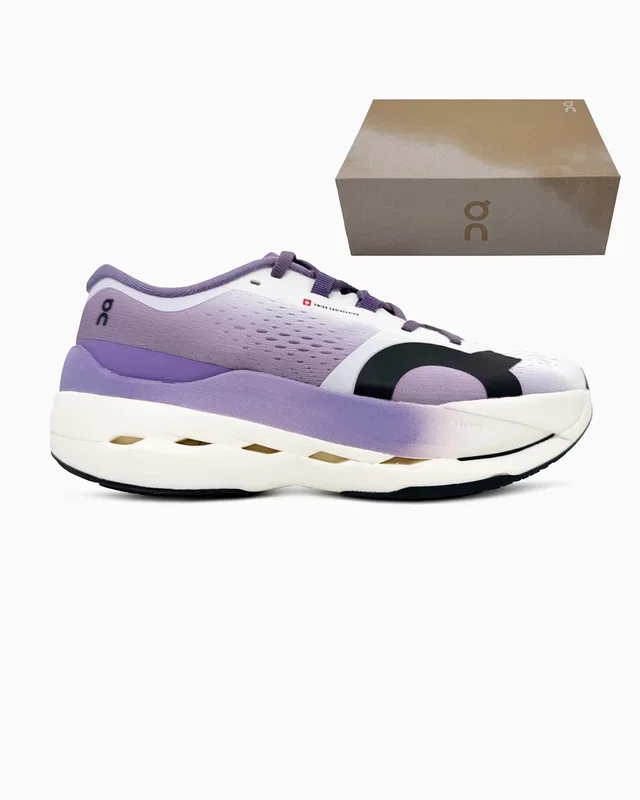 On Cloudboom Max White Violet — головне фото товару