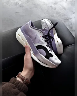 On Cloudboom Max White Violet — головне фото товару