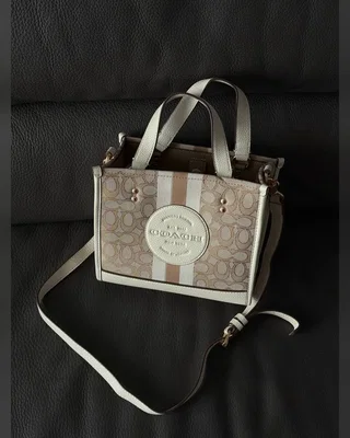 COACH ‎‎‎‎ Coach Dempsey Tote in Signature Jacquard with Stripe [крафтова коробка] 20 х 23 х 10 — головне фото товару