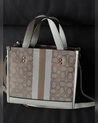 COACH ‎‎‎‎ Coach Dempsey Tote in Signature Jacquard with Stripe [крафтова коробка] 20 х 23 х 10 — головне фото товару