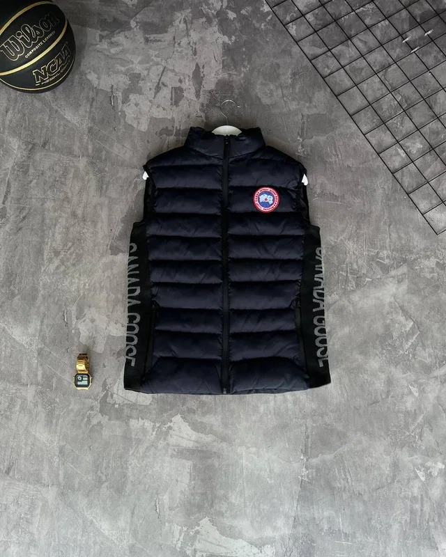 Жилет Canada Goose — головне фото товару