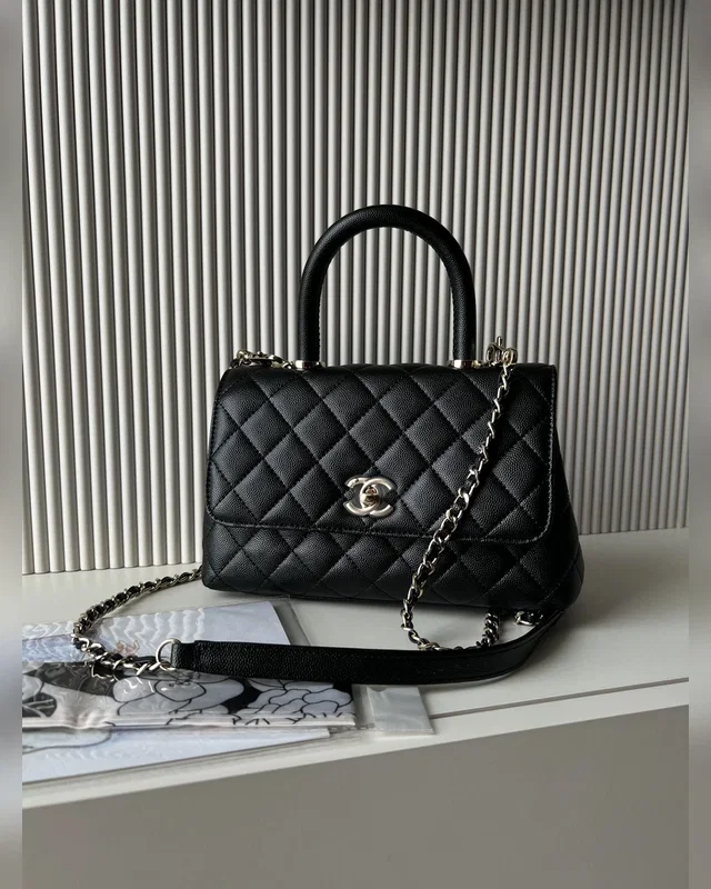Chanel Coco Top Handle Flap Bag Black — головне фото товару