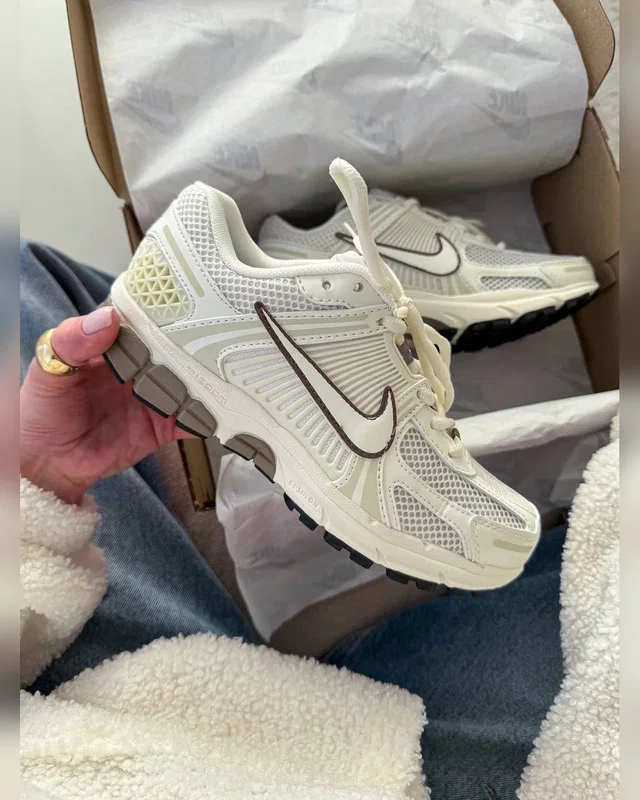 Nike Zoom Vomero 5 Sail Mink Brown — головне фото товару
