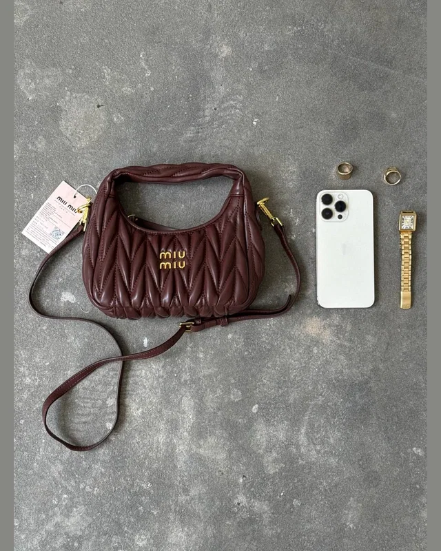 Miu Miu Wander Matelassé Nappa Leather Mini Hobo Bag Brown [оригінальна брендована коробка] 21 х 23 х 7 — головне фото товару