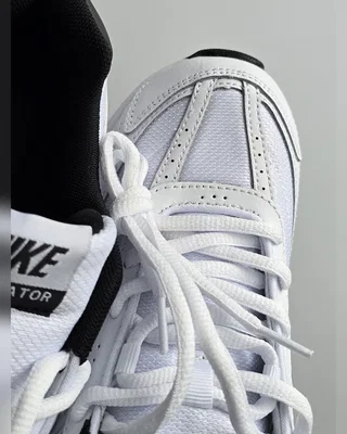 Nike Initiator • White • — головне фото товару