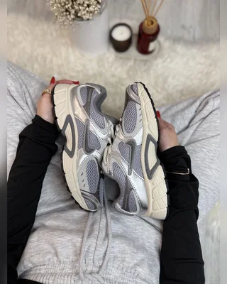 Nike V5 RNR Bronze metallic — головне фото товару