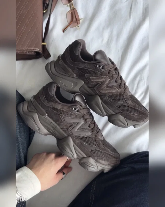 New Balance 9060 Brown — головне фото товару