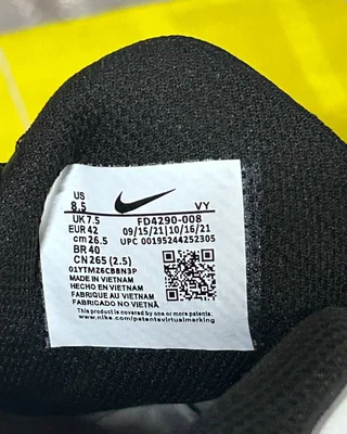 Nike Air Max Plus Drift 'White Silver Black' FD4290-101 — головне фото товару