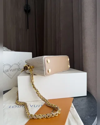 Louis Vuitton Capucines Raffia Beige — головне фото товару