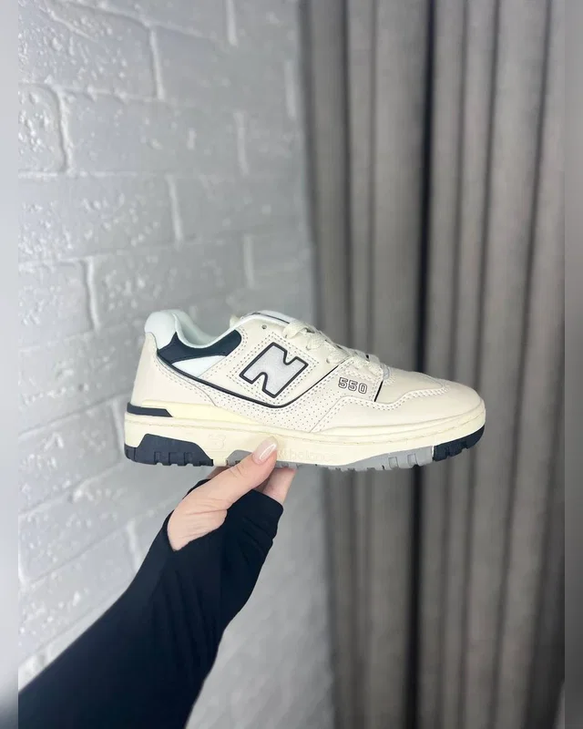 New Balance 550 beige black — головне фото товару