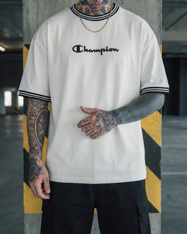 Champion Футболка Champion біла 0635W — головне фото товару