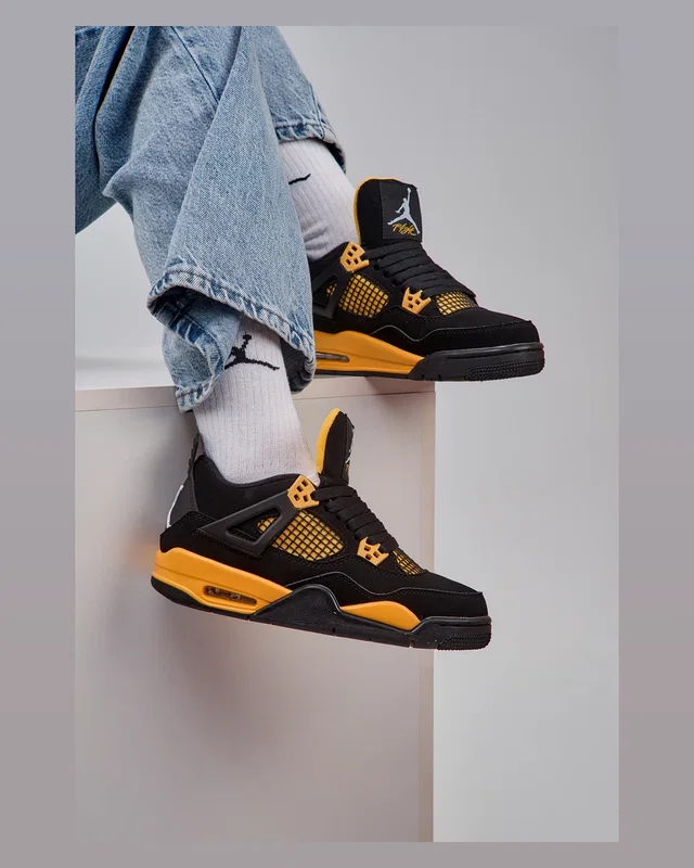 Nike Air Jordan 4 Retro Thunder — головне фото товару