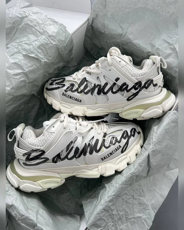 Balenciaga Track Logo — головне фото товару