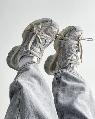 Balenciaga Wmns 3XL Sneaker 'Worn-Out Light Beige' — головне фото товару