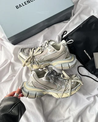 Balenciaga Wmns 3XL Sneaker 'Worn-Out Light Beige' — головне фото товару