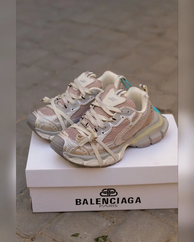 Balenciaga 3xl • Brown Gold • — головне фото товару
