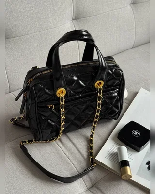 Chanel Small Bowling Bag in Patent Crumpled Calfskin Black Gold 22 х 17 х 11 — головне фото товару