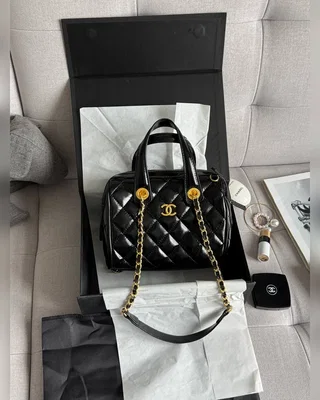 Chanel Small Bowling Bag in Patent Crumpled Calfskin Black Gold 22 х 17 х 11 — головне фото товару