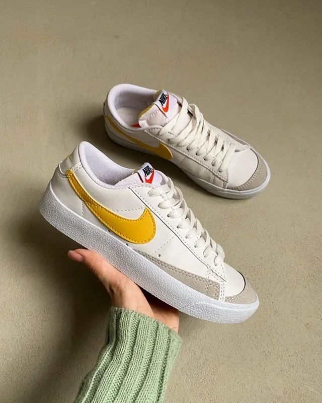Nike Blazer Low Yellow — головне фото товару