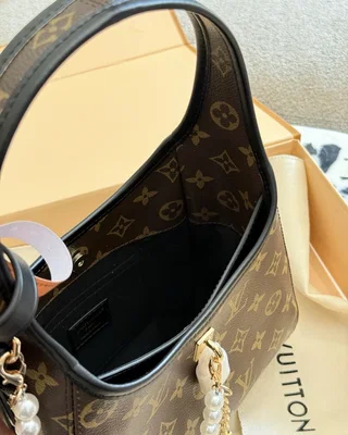 Louis Vuitton The Drop PM — головне фото товару