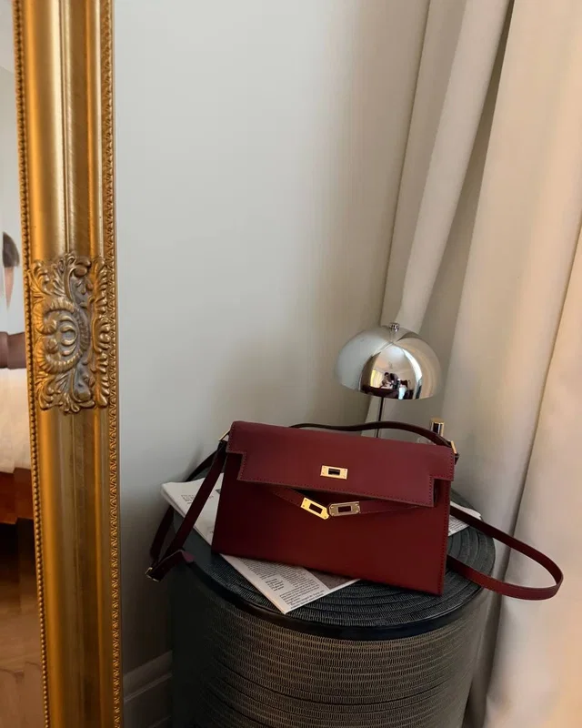 Hermes Kelly Pochette Burgundy/Gold 27.5 х 16.5 х 7.5 — головне фото товару