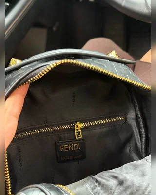 Fendi Mini Zucca FF Motif Backpack Black [пильник звичайна коробка] 23 x 21 x 10 — головне фото товару