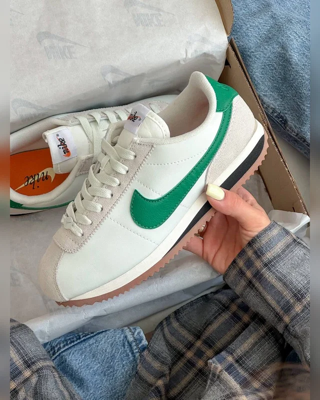 Nike Cortez White/Green — головне фото товару
