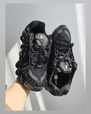 Nike Shox • Black • — головне фото товару