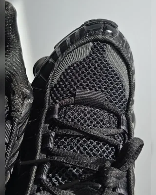 Nike Shox • Black • — головне фото товару