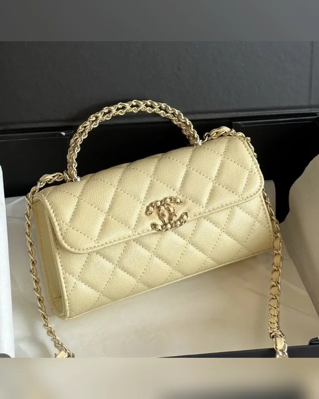 Chanel mini bag light yellow — головне фото товару
