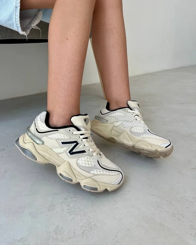 New Balance 9060 беж — головне фото товару