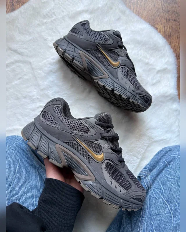 Nike V5 RNR Medium Ash — головне фото товару