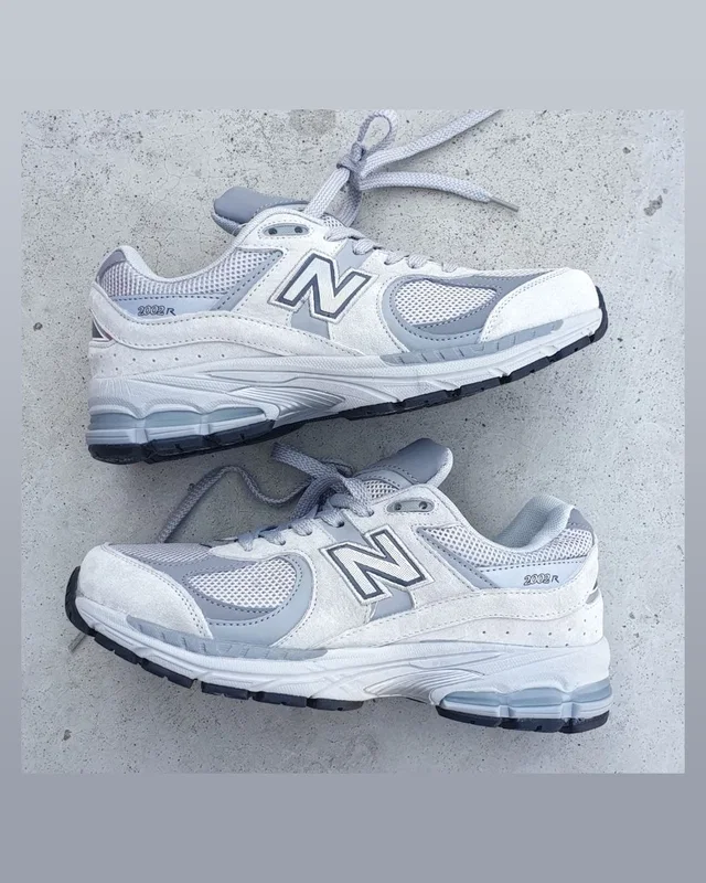 New Balance 2002R Light Grey — головне фото товару