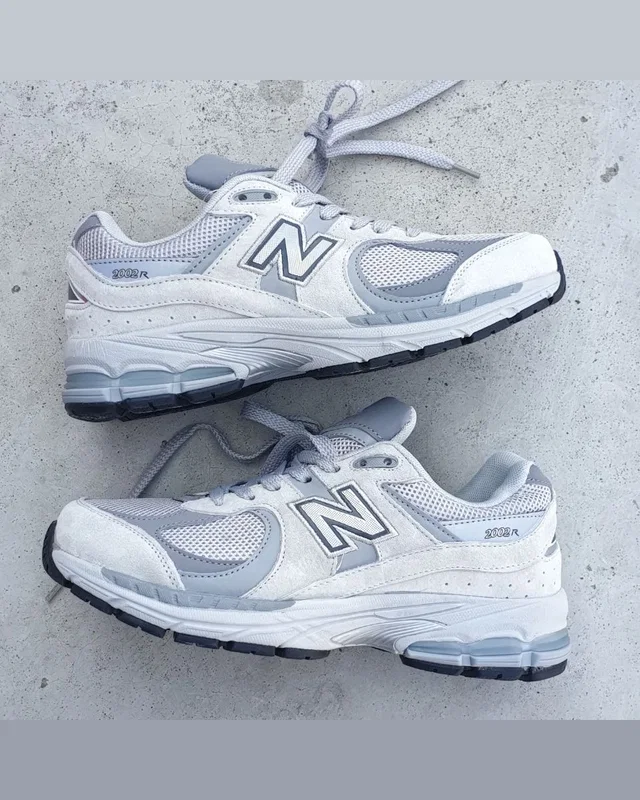New Balance 2002R Light Grey — головне фото товару