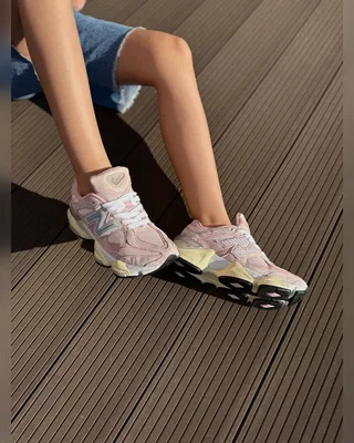 New Balance 9060 white pink — головне фото товару
