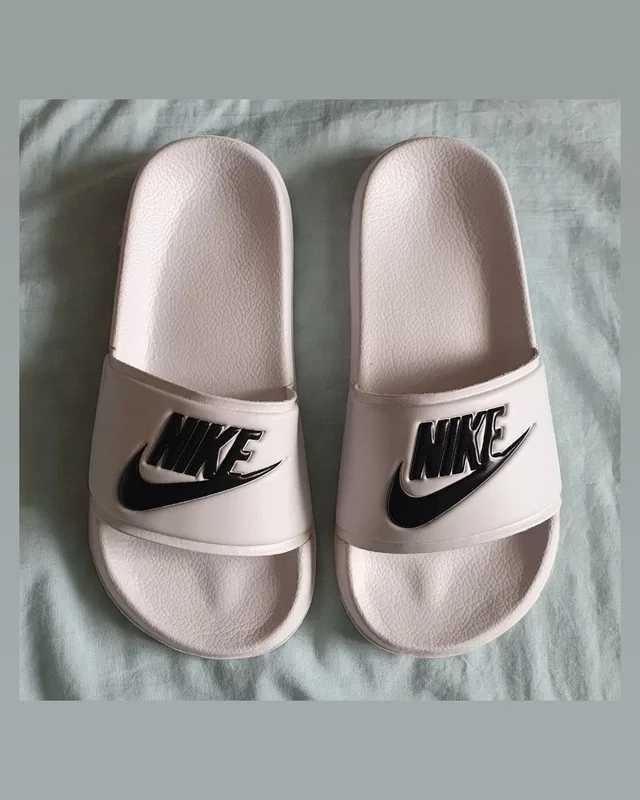Nike Slides •White Black Logo• — головне фото товару