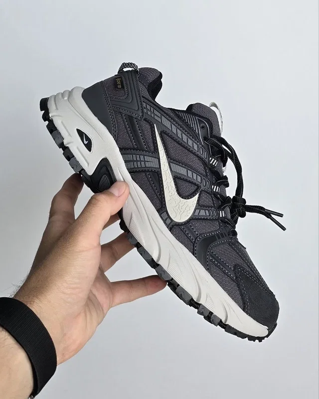 Nike V2K Run Gore-Tex Grey — головне фото товару
